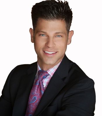 Portrait of Adam Robertson, Real Estate Advisor.