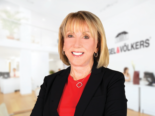 Linda Sailer, Broker Associate